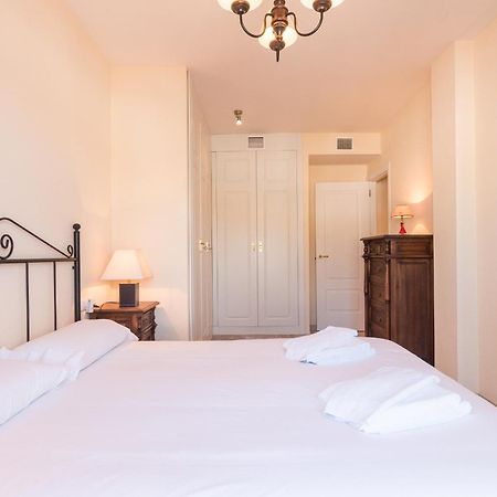 2233-Lovely 2 Bedrooms On The Beach, Pool And Port Manilva Ngoại thất bức ảnh